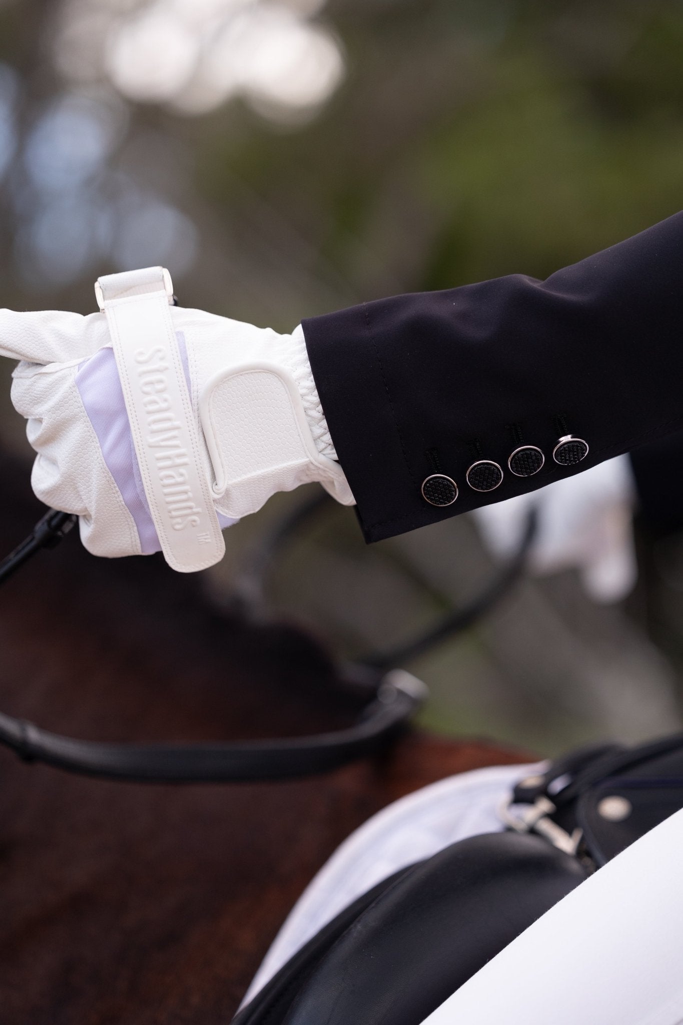 SteadyHands Riding Gloves - WHITE - EQUISK